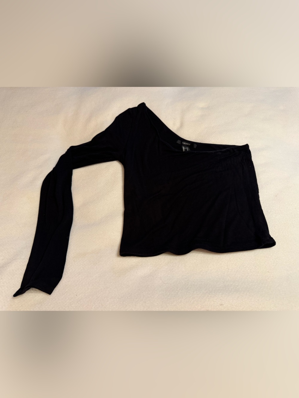 Forever 21 Black One-Shoulder Crop Top